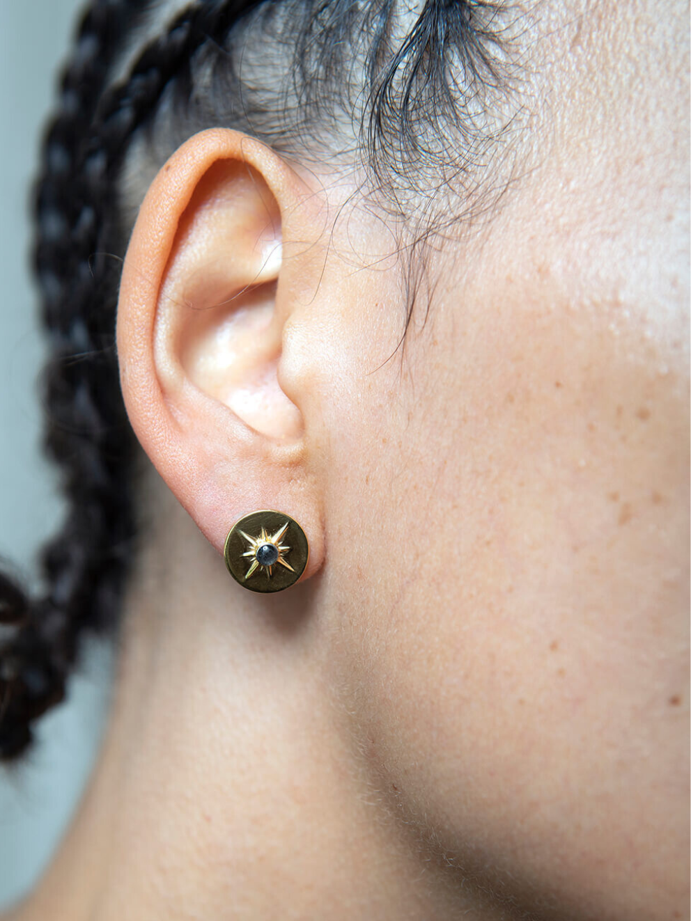 ASTRID STUDS <br> 18k Gold Plated - Black Mother Of Pearl